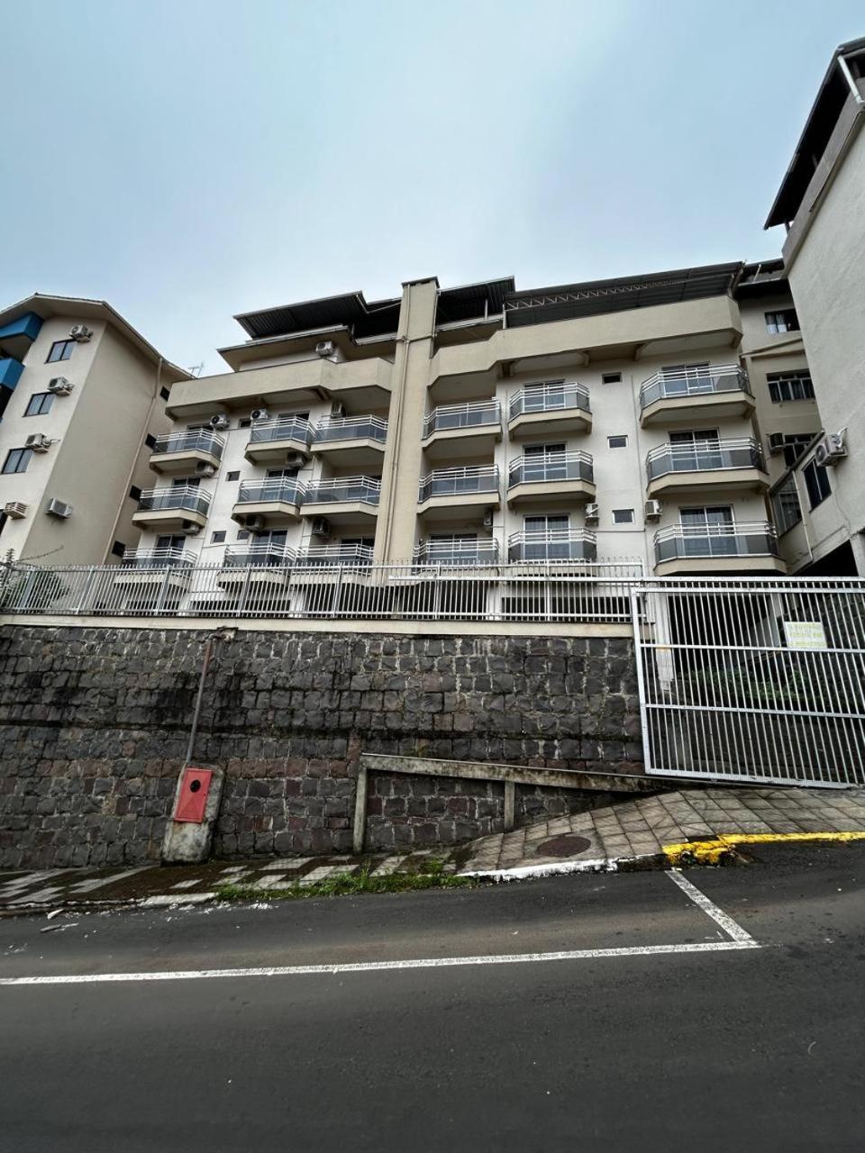 Apartamento Duplex 5 Quartos 100 M Do Parque Piratuba Kültér fotó